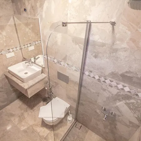 Tlos Deluxe 3+1 ,oezel Havuzlu,