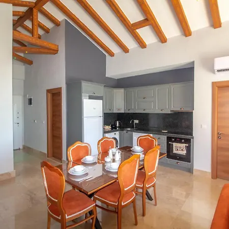 Villa Tlos Deluxe 3+1 ,oezel Havuzlu, Fethiye
