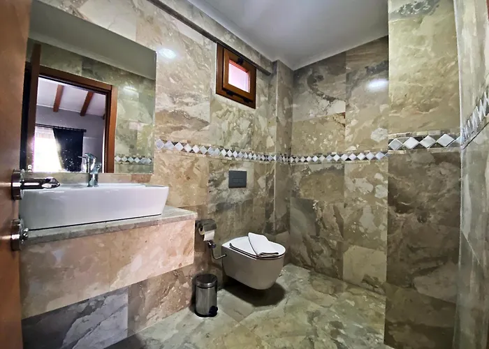 Tlos Deluxe 3+1 ,oezel Havuzlu, Villa